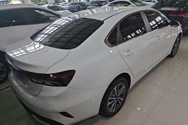 Used Kia K3 2024 1.5L CVT Comfort Plus Edition Rear Right 45 Deg