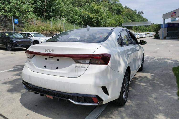 Used Kia K3 2024 1.5L CVT Comfort Plus Edition Rear Right 45 Deg