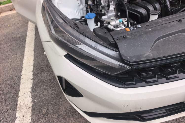 Used Kia K3 2024 1.5L CVT Comfort Plus Edition Right Front Headlight