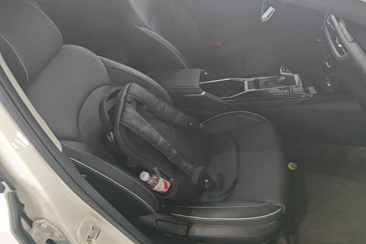 Used Kia K3 2024 1.5L CVT Comfort Plus Edition Right Front Seat