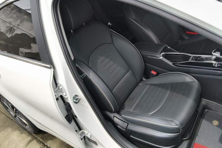 Used Kia K3 2024 1.5L CVT Comfort Plus Edition Right Front Seat