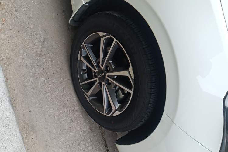 Used Kia K3 2024 1.5L CVT Comfort Plus Edition Right Front Wheel Hub