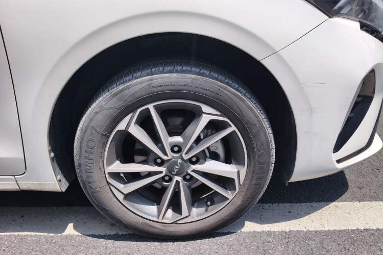 Used Kia K3 2024 1.5L CVT Luxury Smart Edition Right Front Wheel Hub