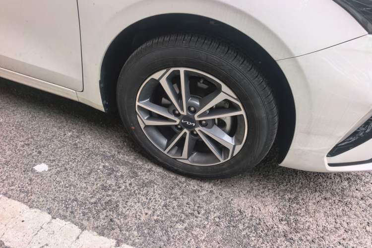 Used Kia K3 2024 1.5L CVT Comfort Plus Edition Right Front Wheel Hub