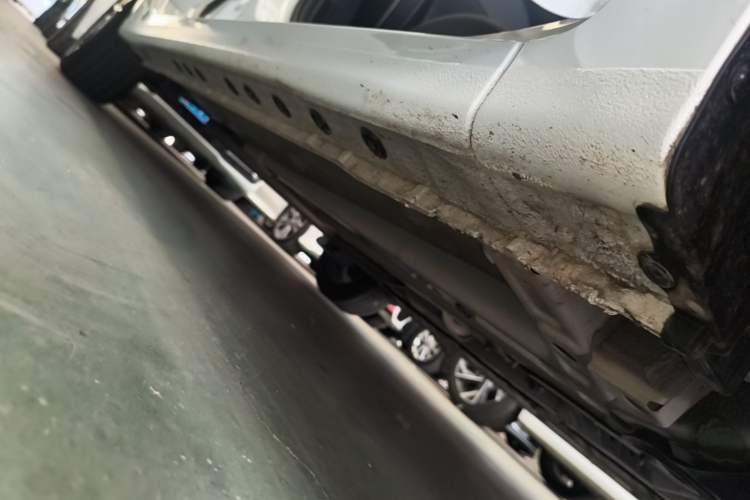 Used Kia K3 2024 1.5L CVT Comfort Plus Edition Right Side Sill