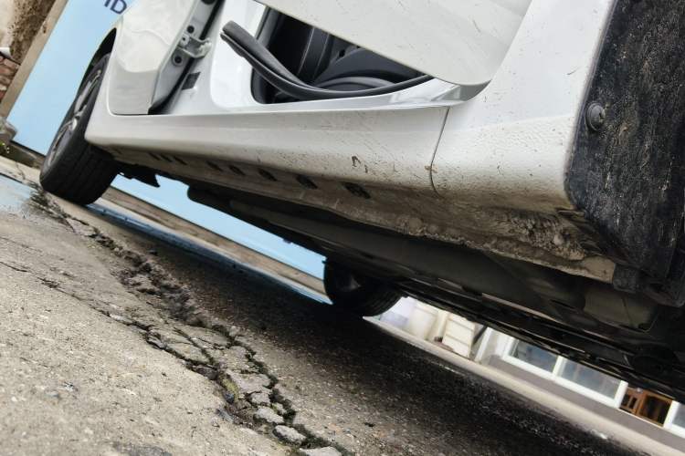 Used Kia K3 2024 1.5L CVT Comfort Plus Edition Right Side Sill