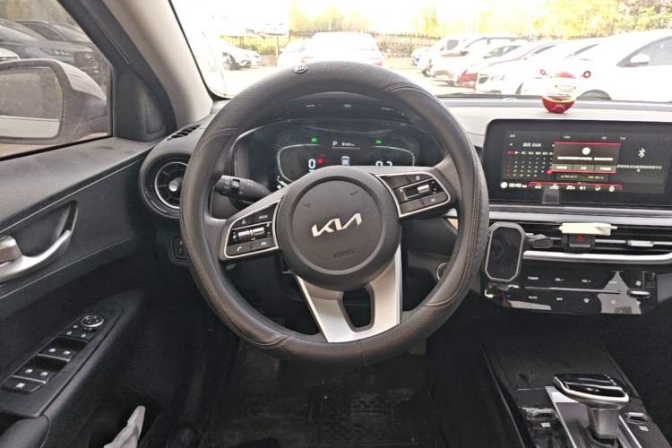 Used Kia K3 2024 1.5L CVT Comfort Plus Edition Steering Wheel