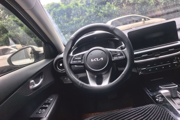 Used Kia K3 2024 1.5L CVT Comfort Plus Edition Steering Wheel