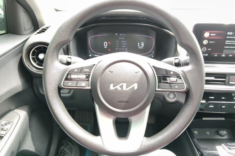 Used Kia K3 2024 1.5L CVT Comfort Plus Edition Steering Wheel