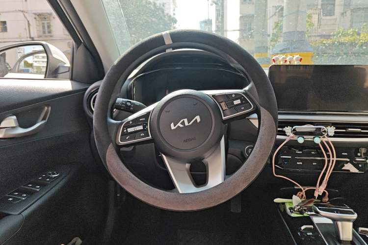 Used Kia K3 2024 1.5L CVT Comfort Plus Edition Steering Wheel