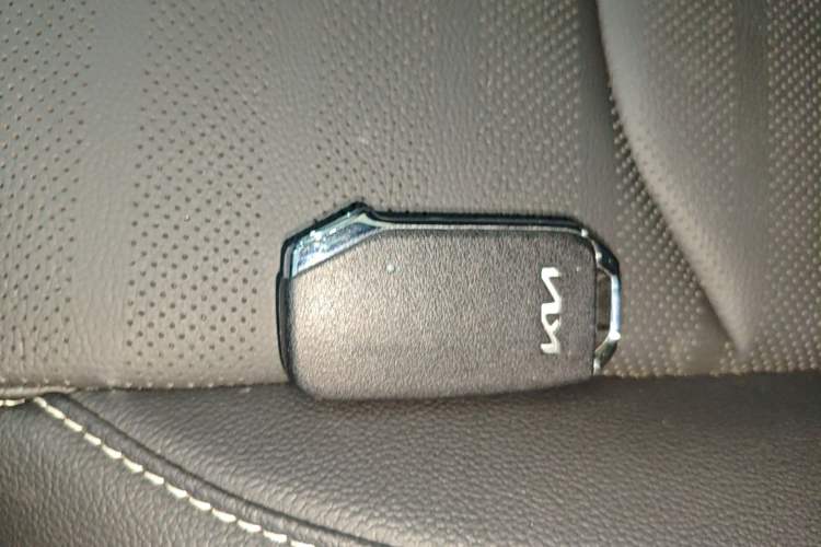 Used Kia K3 2024 1.5L CVT Comfort Plus Edition Vehicle Key