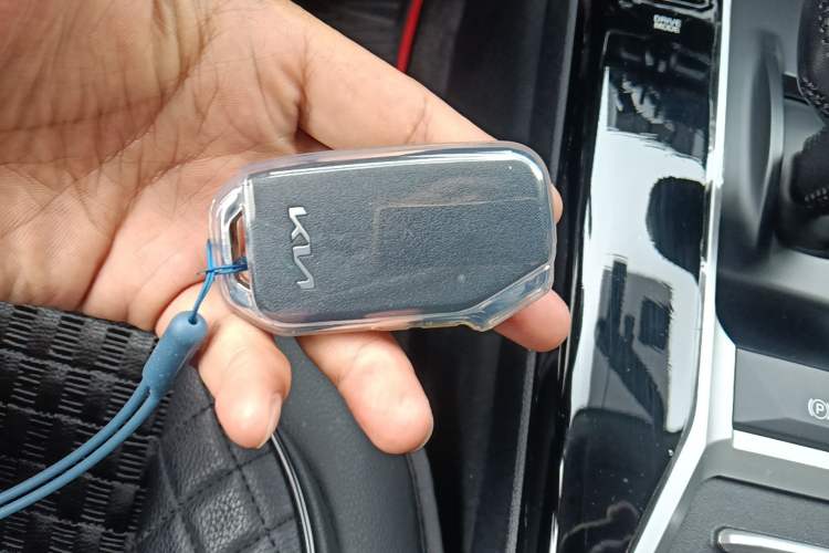 Used Kia K3 2024 1.5L CVT Comfort Plus Edition Vehicle Key
