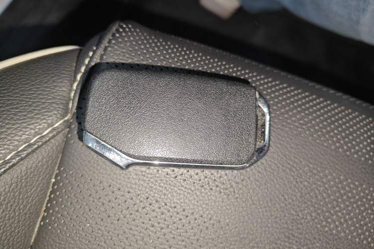 Used Kia K3 2024 1.5L CVT Comfort Plus Edition Vehicle Key