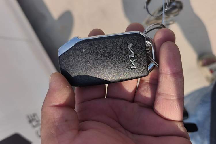 Used Kia K3 2024 1.5L CVT Luxury Smart Edition Vehicle Key