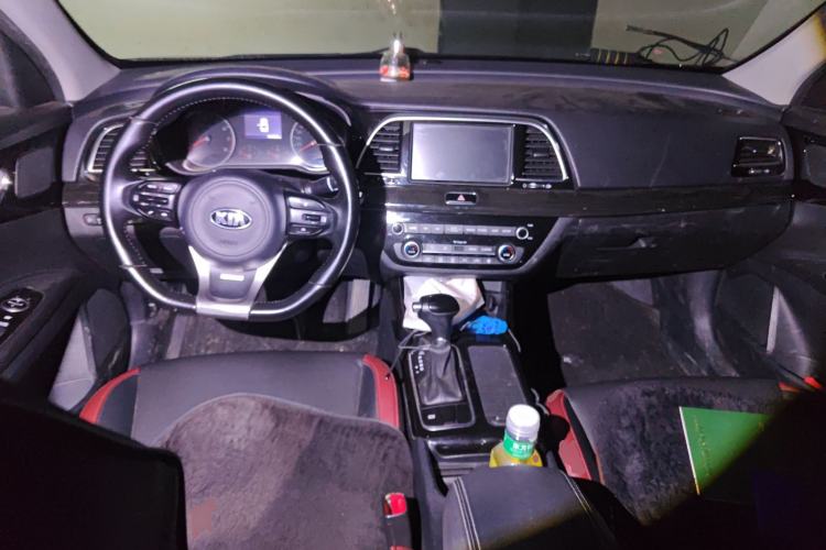 Used Kia K3 (Kai Shen) 2017 1.6T Automatic GLS Center Console