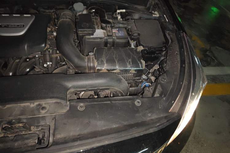 Used Kia K3 (Kai Shen) 2017 1.6T Automatic GLS Engine Bay Left
