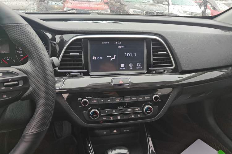Used Kia K3 (Kai Shen) 2017 1.6T Automatic GLS Audio And AC Panel