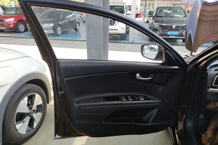 Used Kia K3 (Kai Shen) 2017 1.8L Automatic GLS Left Front Door Interior