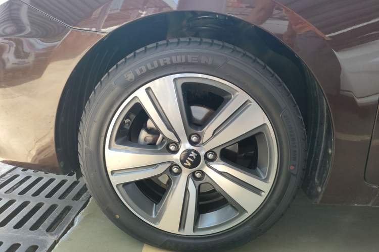 Used Kia K3 (Kai Shen) 2017 1.8L Automatic GLS Left Front Wheel Hub