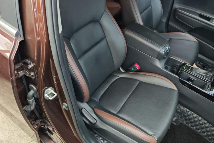 Used Kia K3 (Kai Shen) 2017 1.8L Automatic DLX Right Front Seat