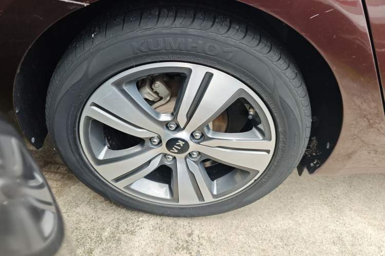 Used Kia K3 (Kai Shen) 2017 1.8L Automatic DLX Right Rear Wheel Hub