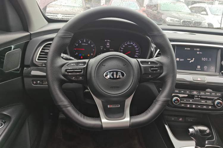 Used Kia K3 (Kai Shen) 2017 1.6T Automatic GLS Steering Wheel
