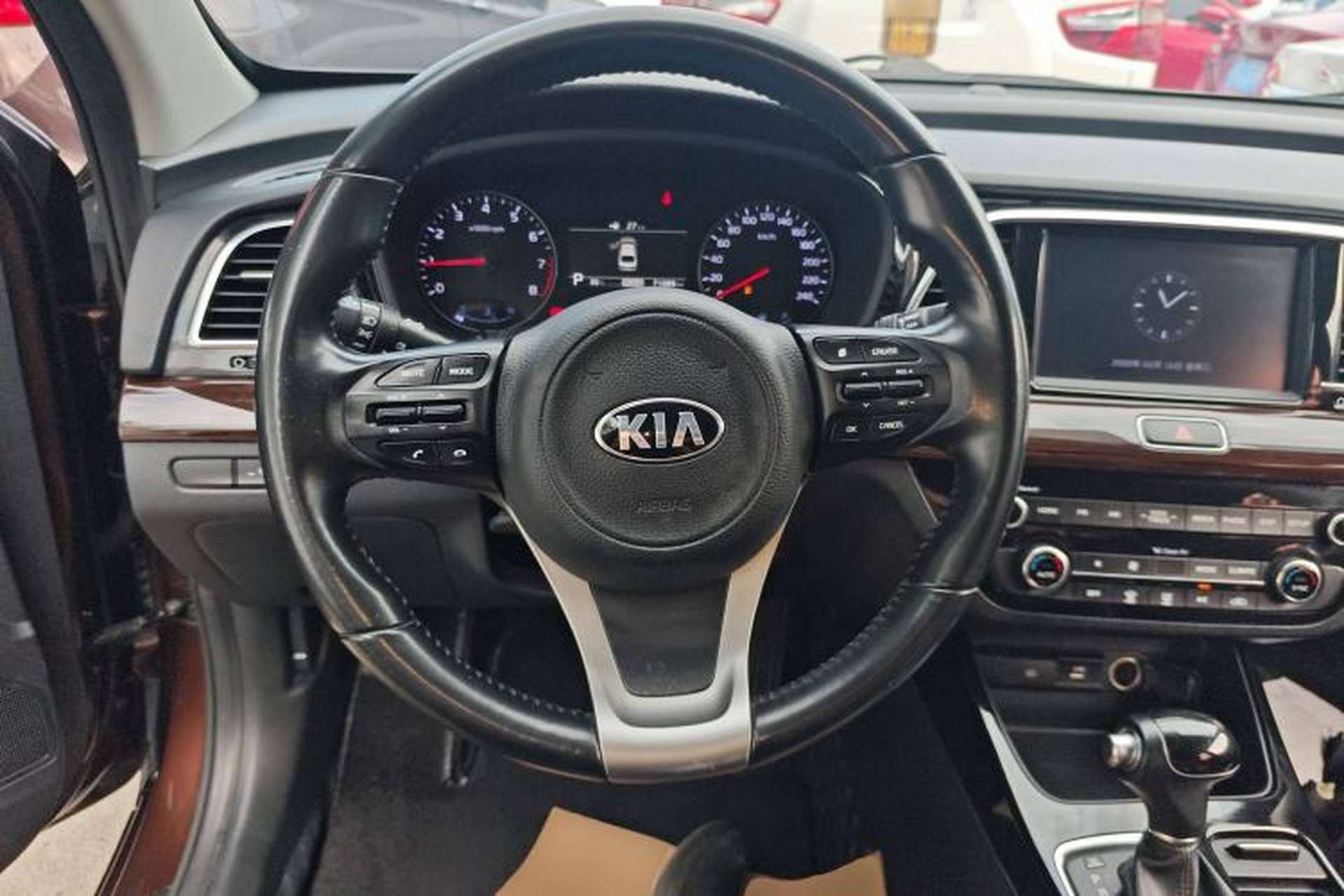 Used Kia K3 (Kai Shen) 2017 1.8L Automatic DLX Steering Wheel