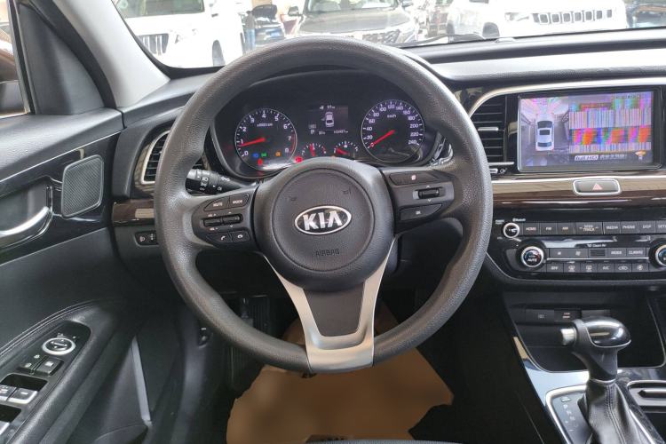 Used Kia K3 (Kai Shen) 2017 1.8L Automatic GLS Steering Wheel