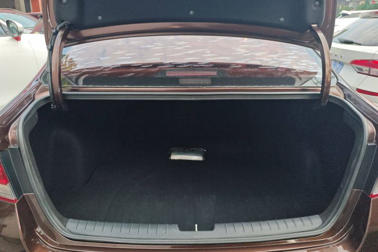 Used Kia K3 (Kai Shen) 2017 1.8L Automatic DLX Trunk
