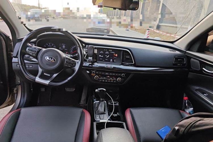 Used Kia K3 (Kai Shen) 2017 1.6T Automatic GLS Center Console