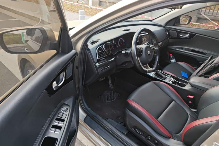 Used Kia K3 (Kai Shen) 2017 1.6T Automatic GLS Driver Seat