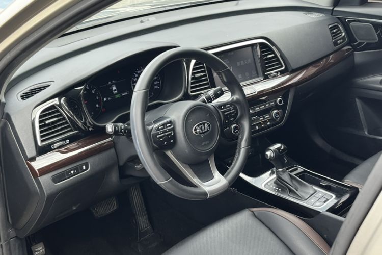 Used Kia K3 (Kai Shen) 2017 1.8L Automatic DLX Interior 2