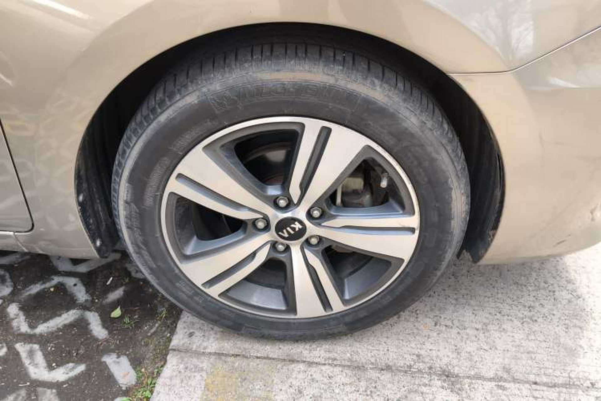 Used Kia K3 (Kai Shen) 2017 1.8L Automatic DLX Right Front Wheel Hub