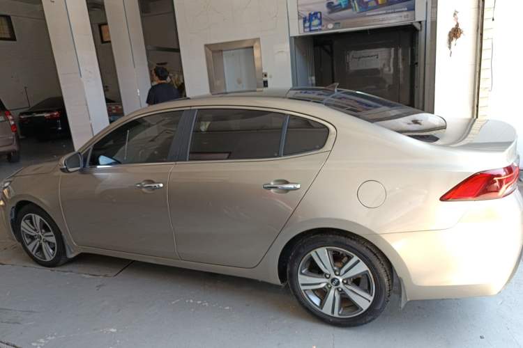 Used Kia K3 (Kai Shen) 2017 1.8L Automatic DLX Exterior 3