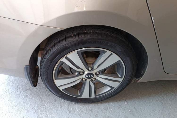 Used Kia K3 (Kai Shen) 2017 1.8L Automatic DLX Exterior 8