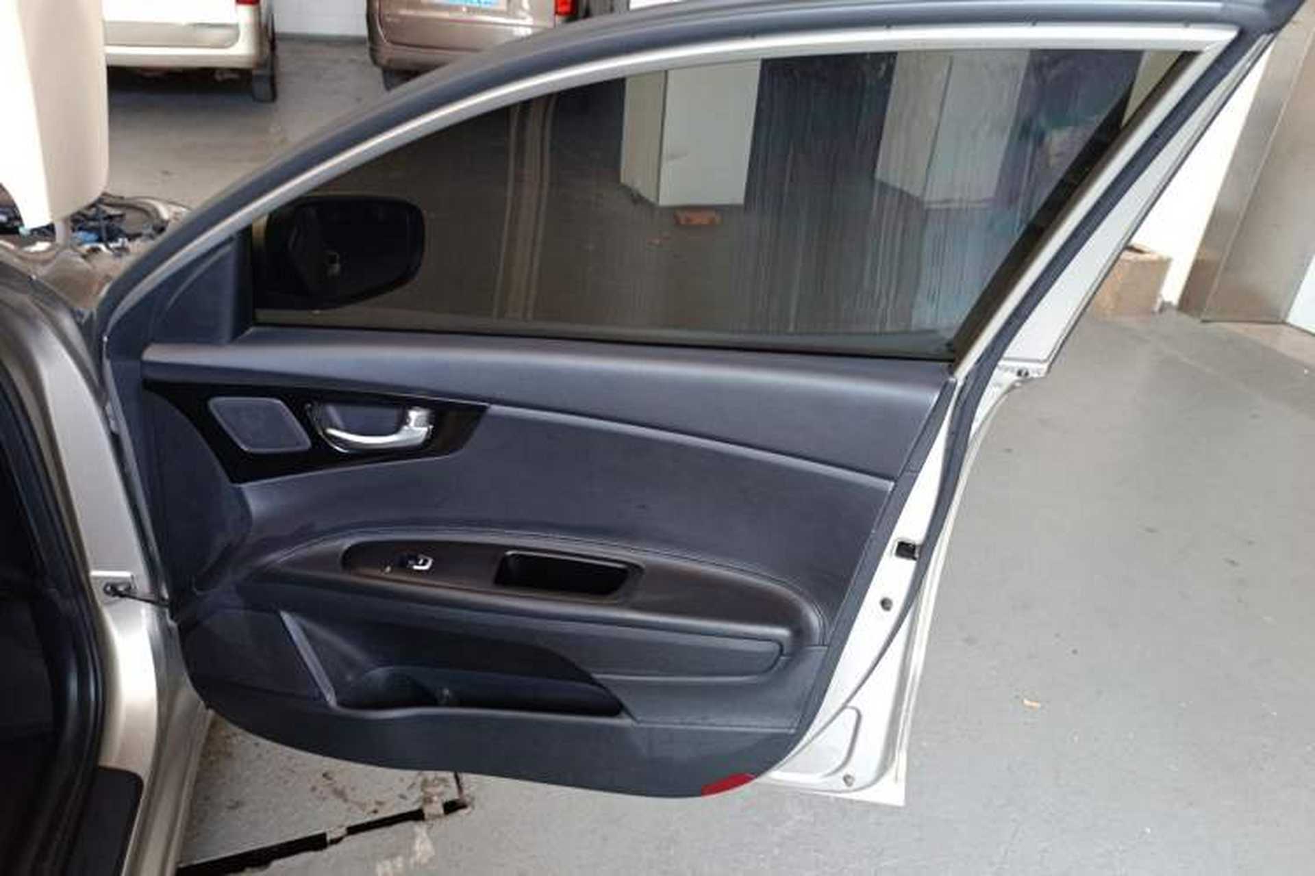 Used Kia K3 (Kai Shen) 2017 1.8L Automatic DLX Interior 5