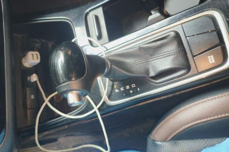 Used Kia K3 (Kai Shen) 2017 1.8L Automatic GLS Gear Lever