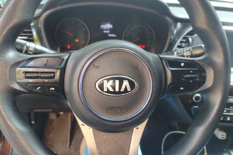 Used Kia K3 (Kai Shen) 2017 1.8L Automatic GLS Steering Wheel