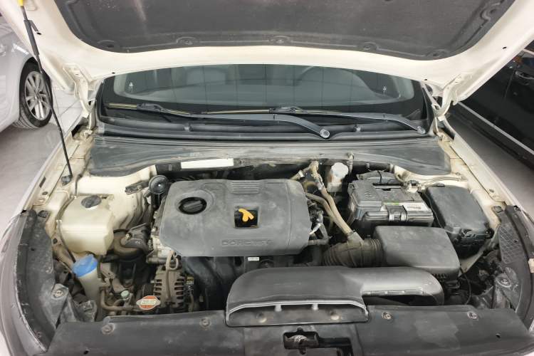 Used Kia K3 (Kai Shen) 2017 1.8L Automatic DLX Engine Bay