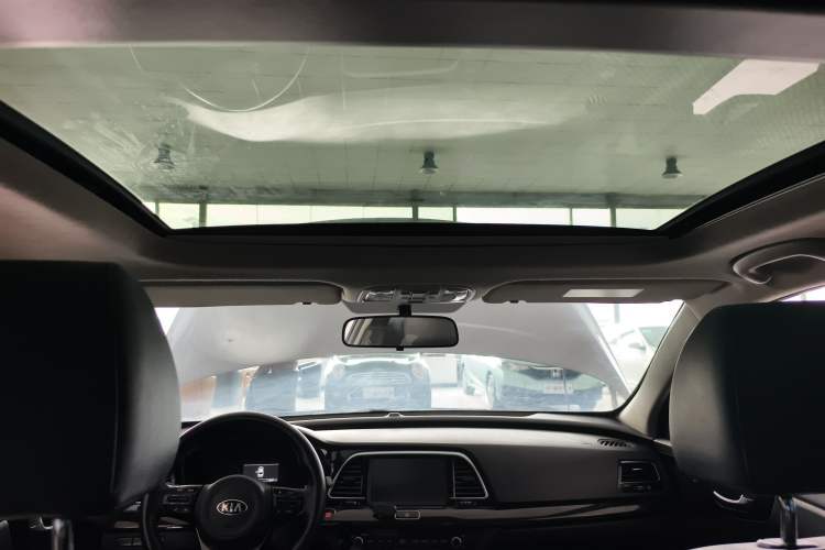 Used Kia K3 (Kai Shen) 2017 1.8L Automatic DLX Headliner