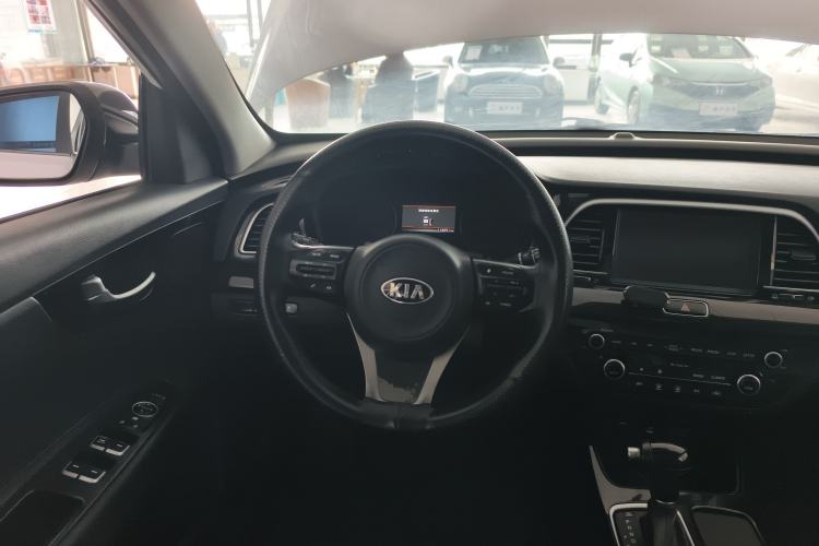 Used Kia K3 (Kai Shen) 2017 1.8L Automatic DLX Steering Wheel