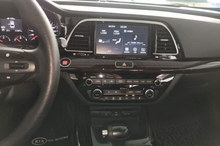 Used Kia K3 (Kai Shen) 2017 1.8L Automatic GLS Audio And AC Panel