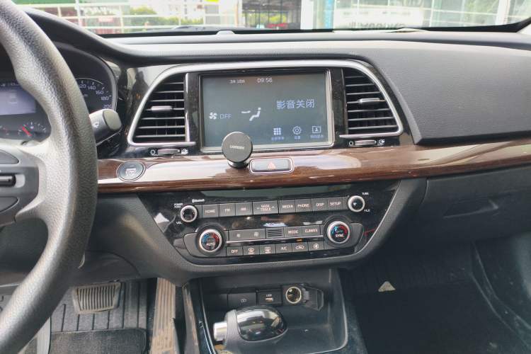 Used Kia K3 (Kai Shen) 2017 1.8L Automatic GLS Audio And AC Panel