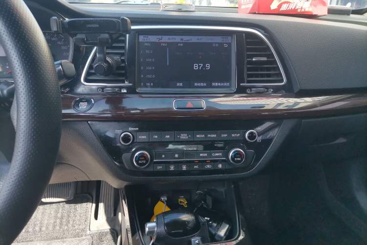 Used Kia K3 (Kai Shen) 2017 1.8L Automatic GLS Audio And AC Panel