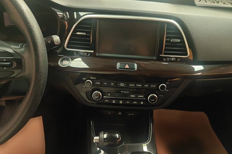 Used Kia K3 (Kai Shen) 2017 1.8L Automatic GLS Audio And AC Panel