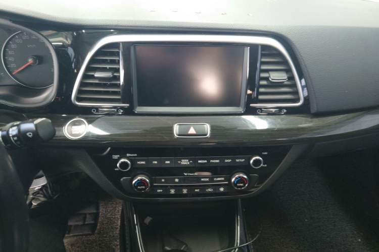Used Kia K3 (Kai Shen) 2017 1.6T Automatic GLS Audio And AC Panel