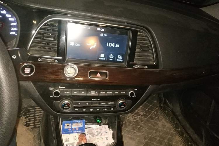 Used Kia K3 (Kai Shen) 2017 1.8L Automatic GLS Audio And AC Panel