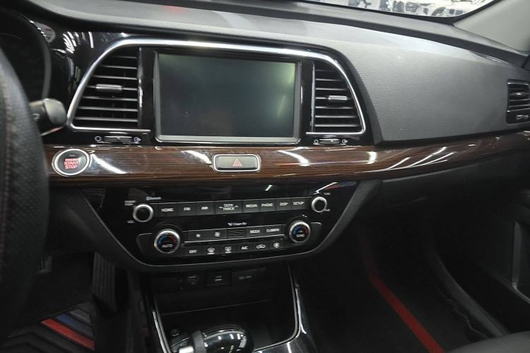 Used Kia K3 (Kai Shen) 2017 1.8L Automatic GLS Audio And AC Panel
