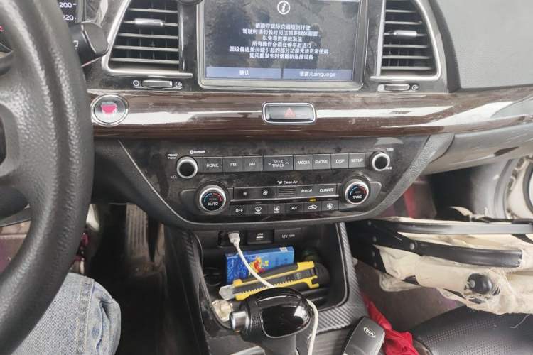 Used Kia K3 (Kai Shen) 2017 1.8L Automatic GLS Audio And AC Panel
