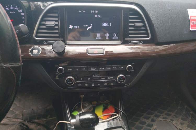 Used Kia K3 (Kai Shen) 2017 1.8L Automatic GLS Audio And AC Panel